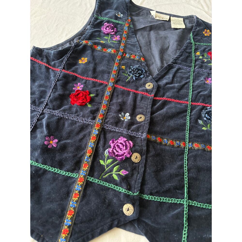 Casey and Max Woman's Vintage 90s Floral Velvet Vest Size Medium Cottage - Picture 5 of 5